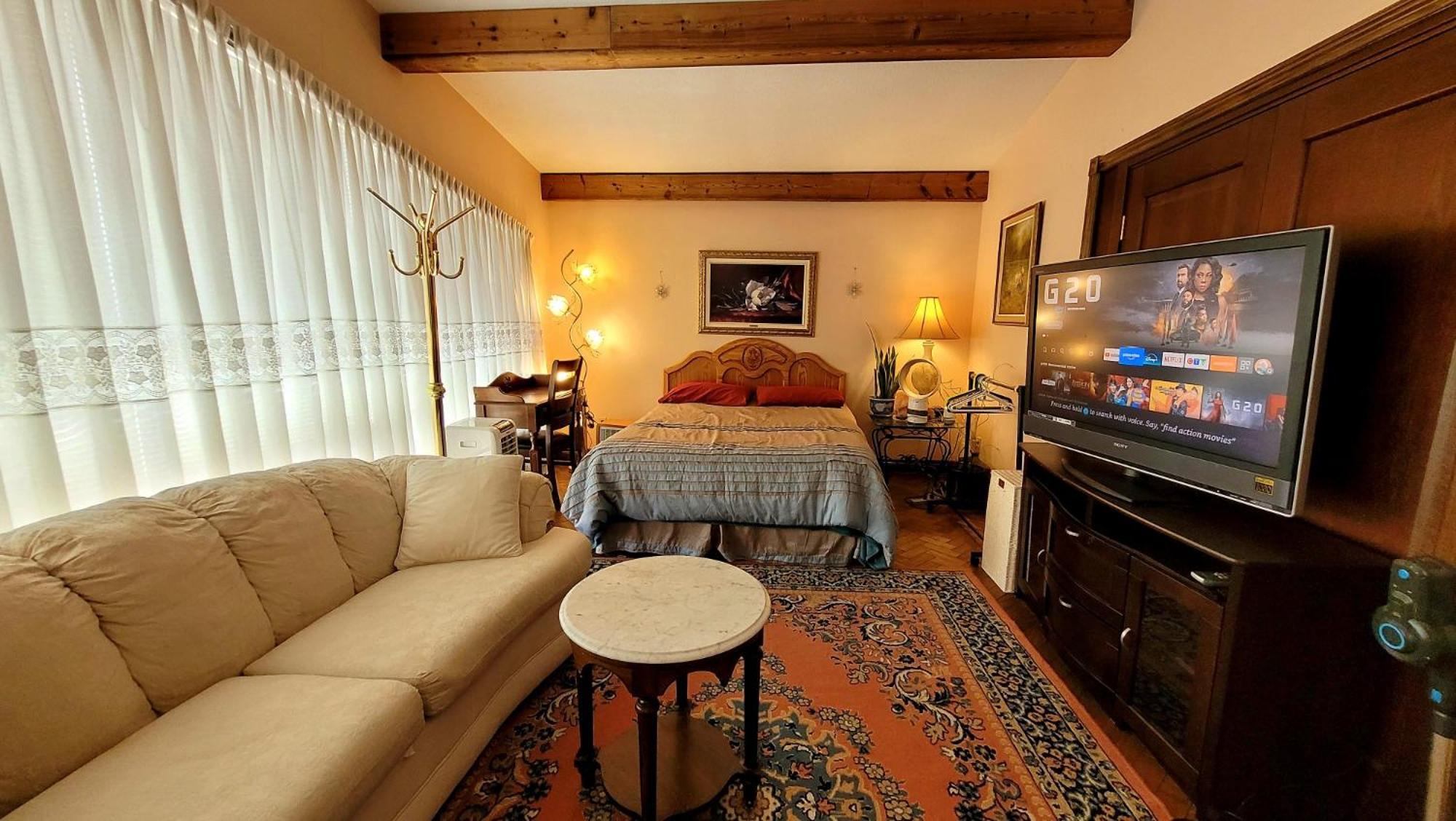 A Stunning Chalet Style Home Toronto Kültér fotó